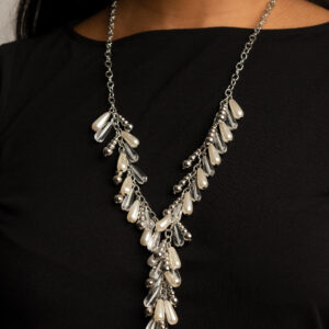 4 dripping with diva ttitude white qty 8 2