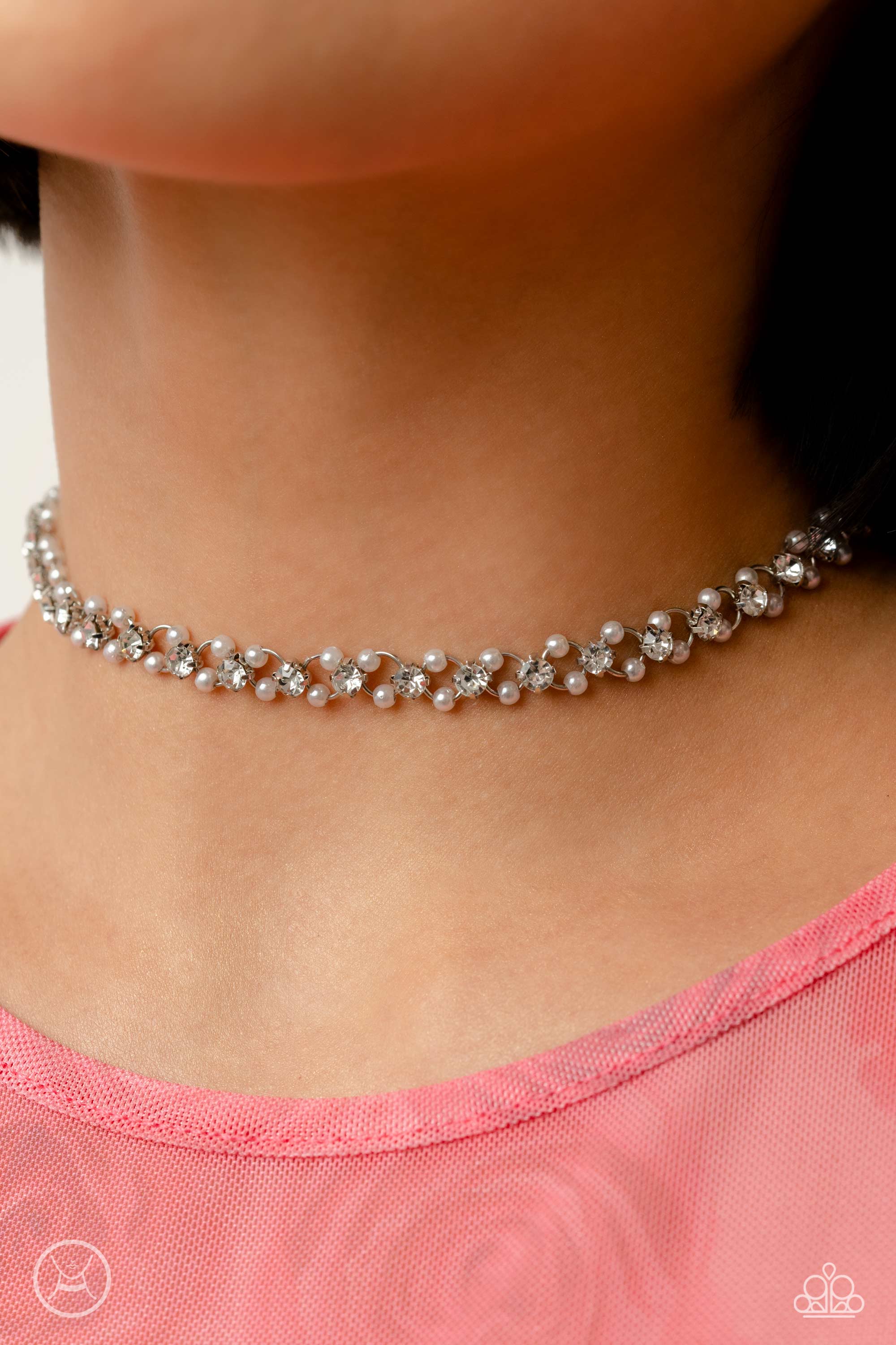 classycouture whitenecklace1 classycouture whitenecklace1