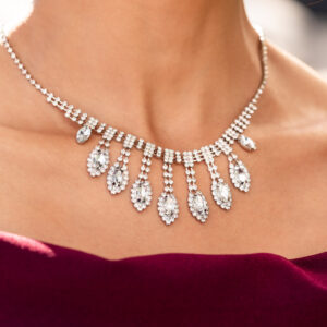 reigningromance whitenecklace1