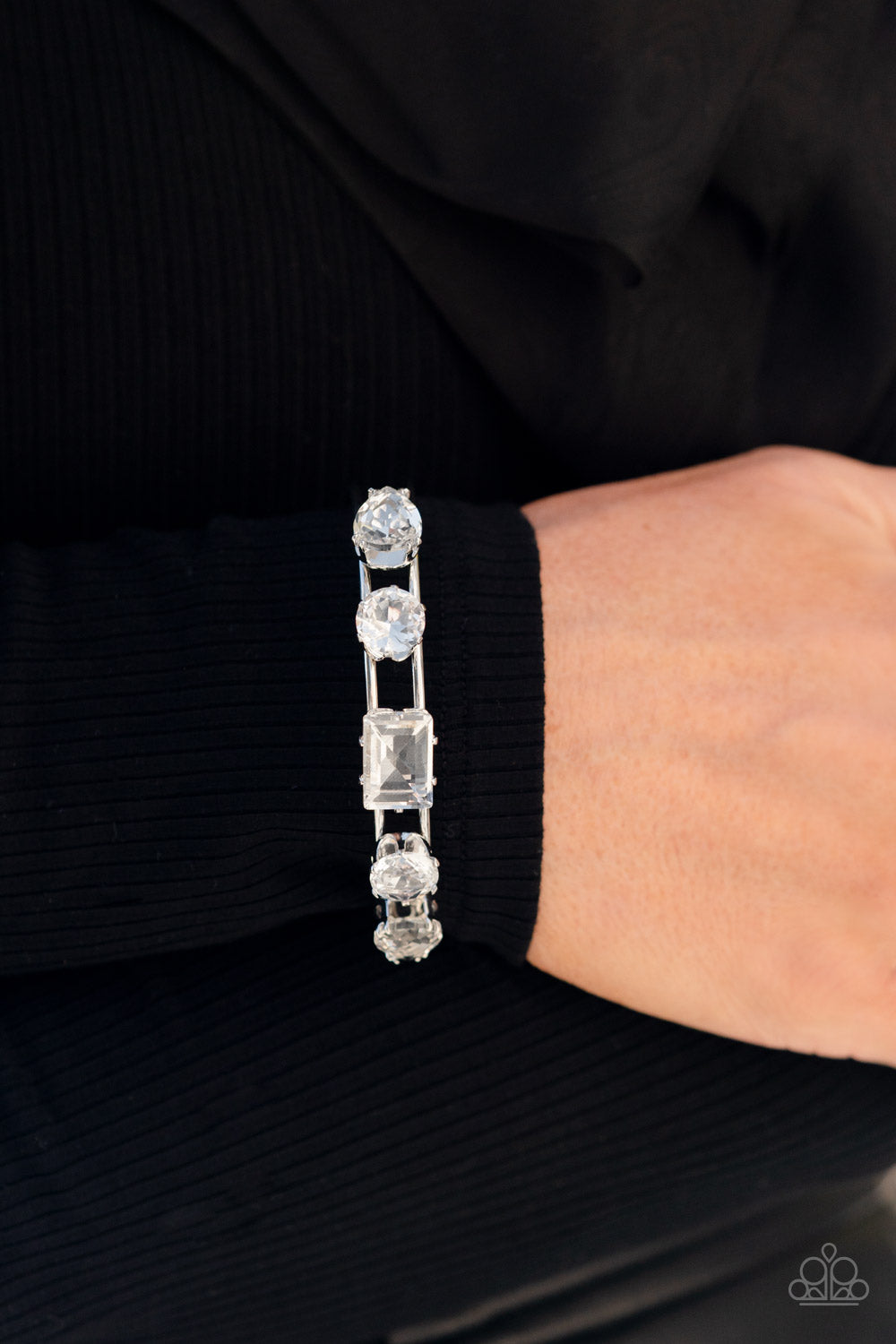 uniquelyuntapped whitebracelet1 uniquelyuntapped whitebracelet1
